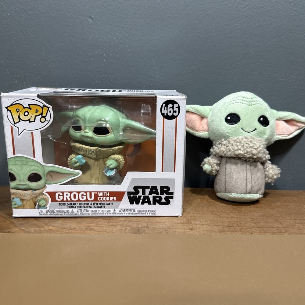 Funko Pop! Vinyl: Star Wars Grogu with Cookie #465 Bobble-head & Mini Plush